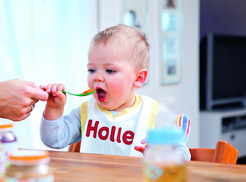 Popularne produkty dla dzieci – czy na pewno wychodzą im na zdrowie?