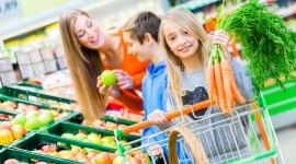 Nauka gospodarowania żywnością. Jak przekazać dzieciom pozytywne wzorce?