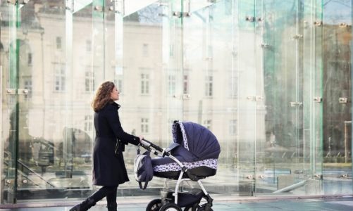 Mama wie lepiej: Piankowe, pompowane, małe, duże? Czyli jakie koła do wózka ?