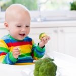 Sezon na brokuły – jak podać je dziecku?