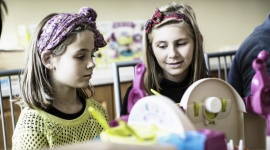Słodkie licytacje na rzecz domów dziecka z pięciu polskich miast Dziecko, LIFESTYLE - Akcja charytatywna firmy Simba Toys Polska