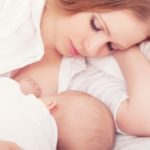 Wsparcie w karmieniu piersią przy skłonności niemowląt do ulewań