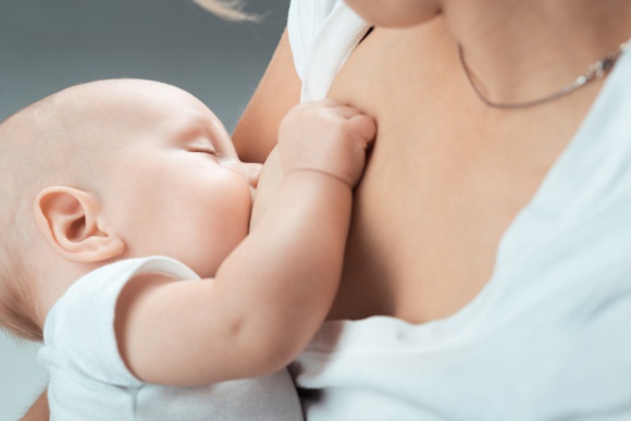 Problemy podczas karmienia piersią – dowiedz się, jak sobie z nimi radzić Dziecko, LIFESTYLE - Mleko matki to najlepszy pokarm, jaki kobieta może dać maluszkowi. Nie zawsze jednak ten sposób karmienia przychodzi z łatwością, mogą się pojawić problemy.