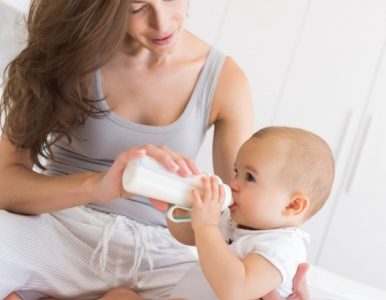 Przejście z karmienia piersią na mleko modyfikowane