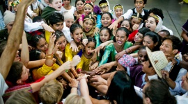 Zostań rodziną Brave Kids w Rzeszowie Dziecko, LIFESTYLE - Przyjmij dzieci i młodzież, młodych artystów, którzy przyjadą do Rzeszowa z Hong Kongu, Indii i Ukrainy. Polski projekt artystyczno-edukacyjny Brave Kids odbywa się już po raz 10.