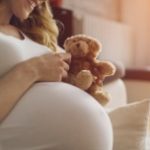 Fizjoterapia w ciąży i po porodzie – kiedy zgłosić się do specjalisty?