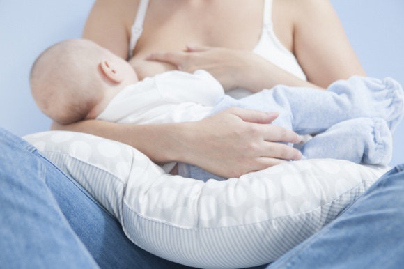 Kontrowersje wokół karmienia piersią Dziecko, LIFESTYLE - Mamo karmiąca, poznaj odpowiedzi na najtrudniejsze pytania