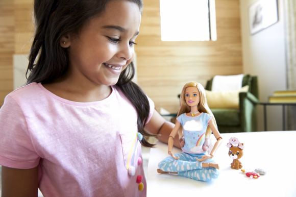 Barbie stawia na świadomość! Dziecko, LIFESTYLE - Obrazy, dźwięki, szum informacyjny – to wszystko z czym dzieci stykają się na co dzień w dawkach przekraczających ich możliwości poznawcze.