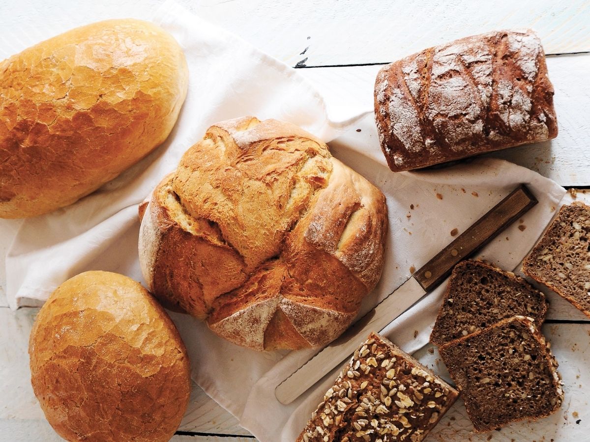 36 kilogramów chleba zjada rocznie statystyczny Polak: jak wybrać ten najzdrowszy?